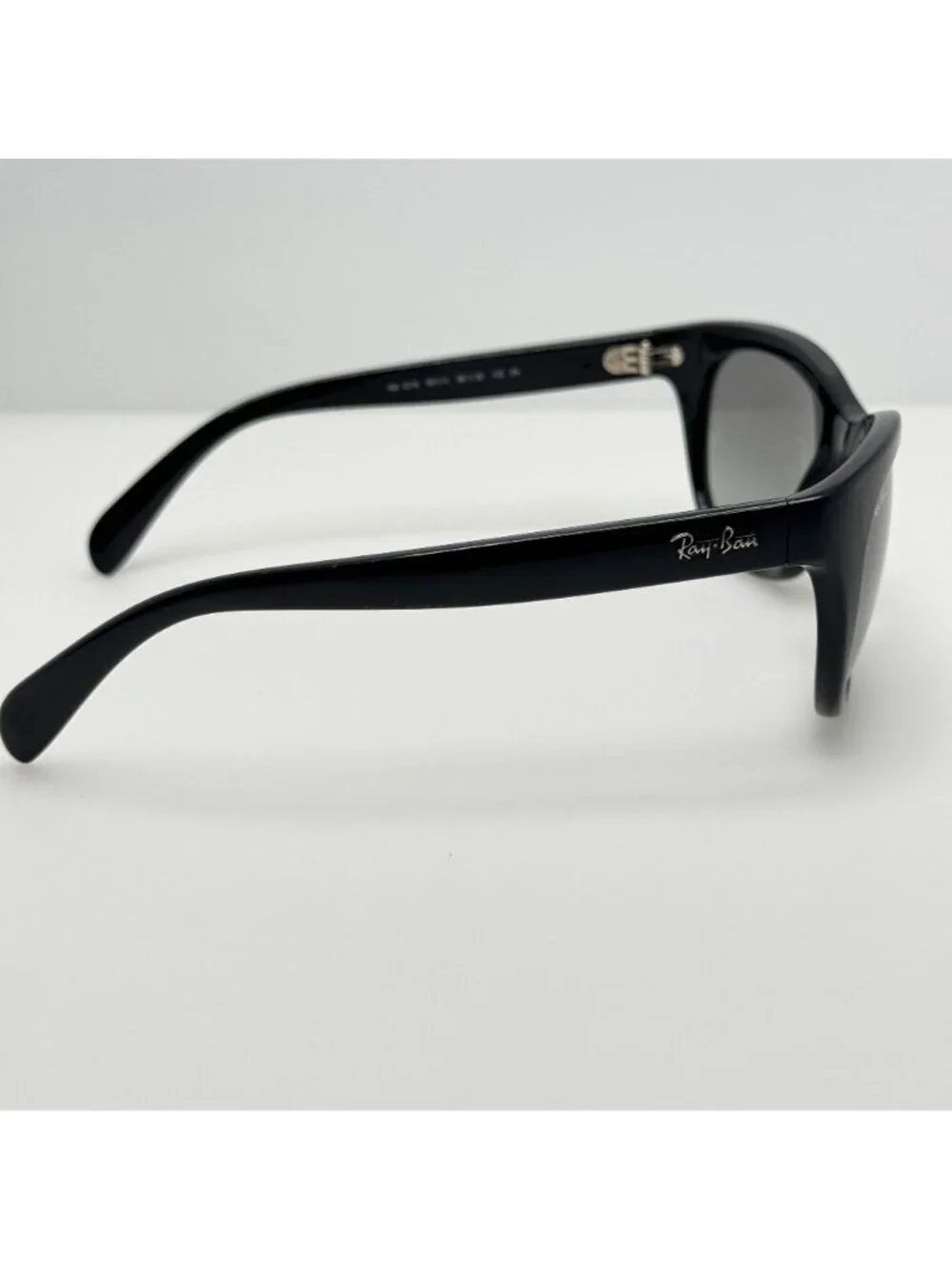 Ray Ban Sunglasses RB 4216 601/11 Brazil 56-20-135